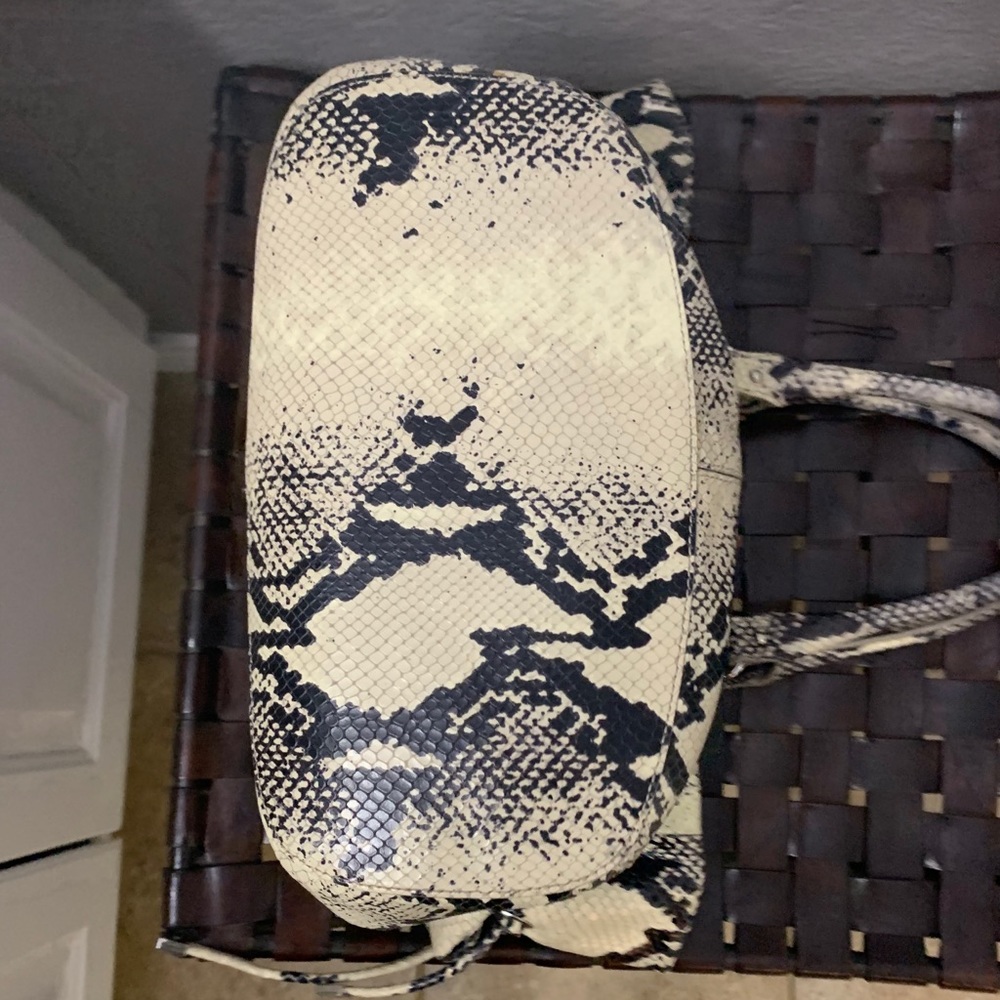 Purse - Picture 5 of 6